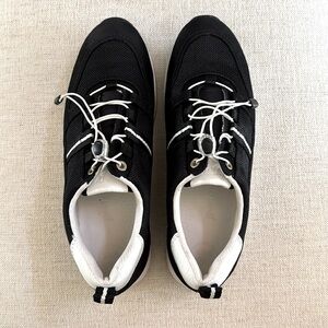 Paul Green Ivanna Jupiter Sneakers. Black. Size 8. NWT.